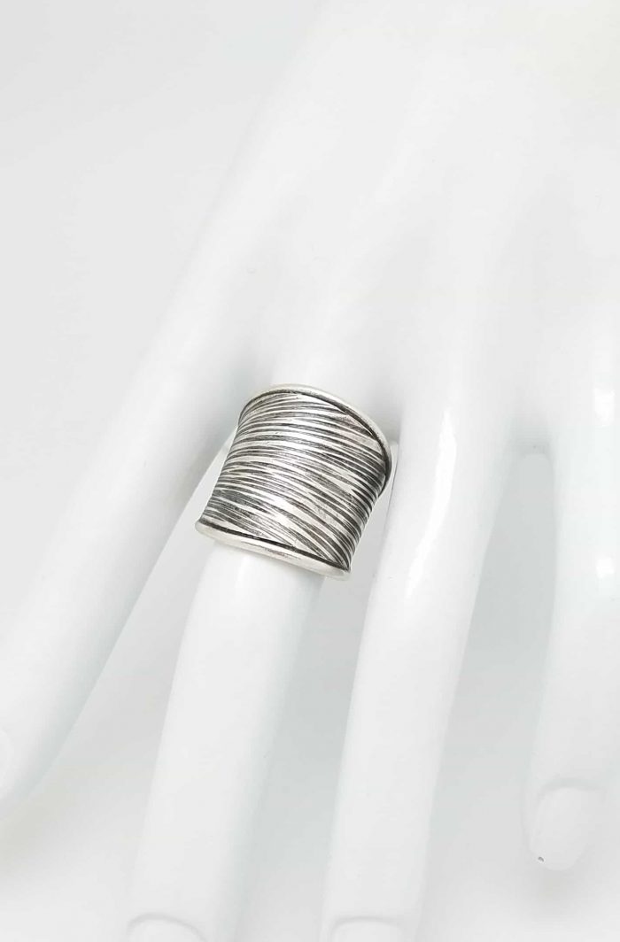 Kary Kjesbo Designs Thai Silver modern Lined Ring