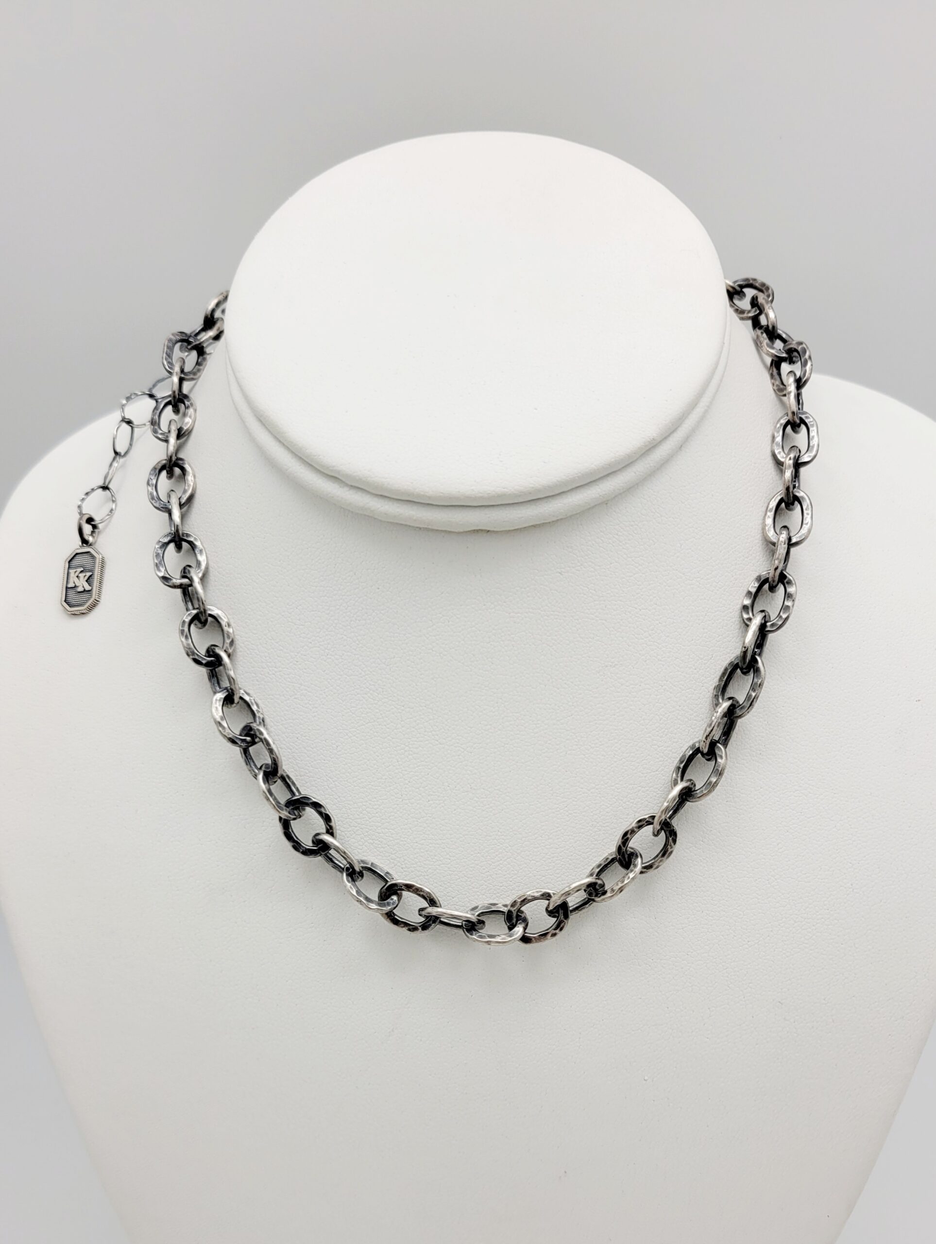 Hammered Silver Belleek Circle Necklace – DinnerWear Jewelry